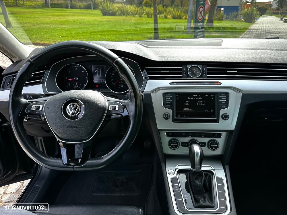 VW Passat Variant 2.0 TDi Confortline DSG - 17