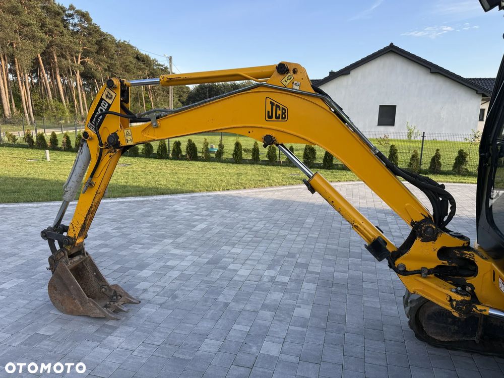 JCB 8025 - 9