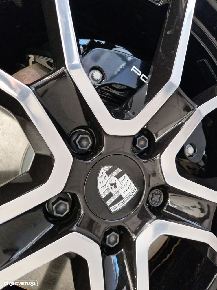 Porsche Taycan Sport Turismo - 33