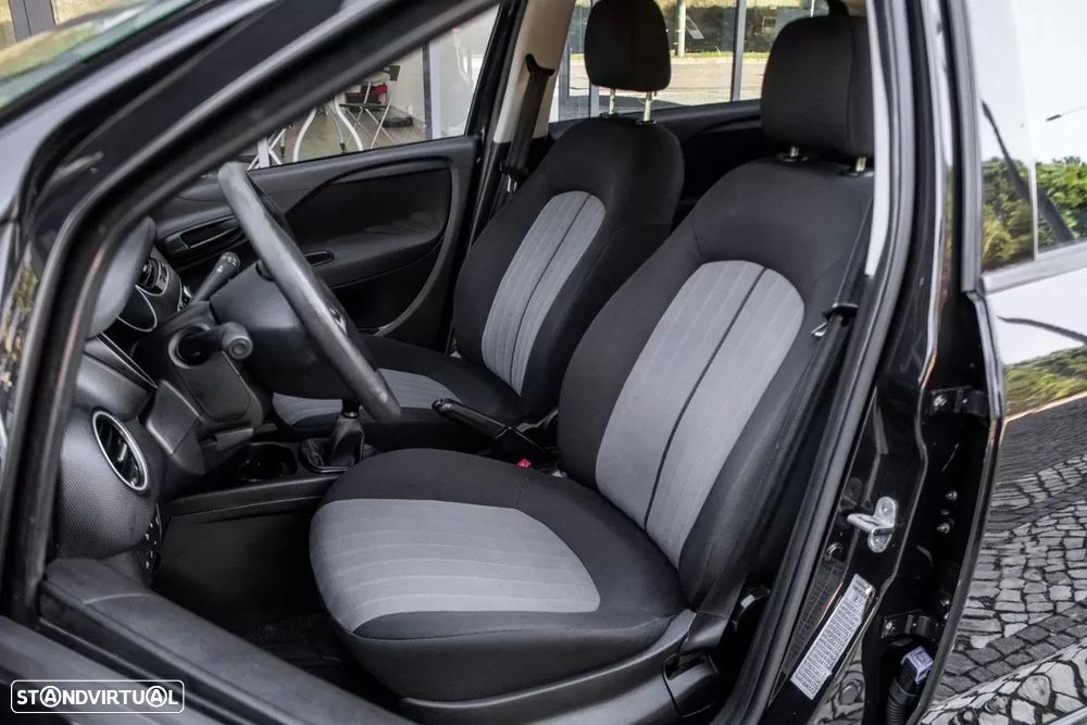 Fiat Punto 1.3 M-Jet Easy S&S - 23