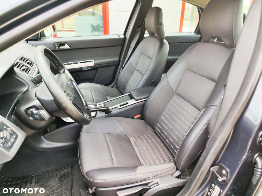 Volvo S40 2.0D - 10