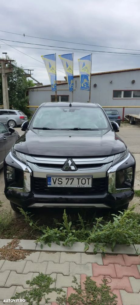 Mitsubishi L200 Double Cab 2.2 DI-D M/T Instyle - 2