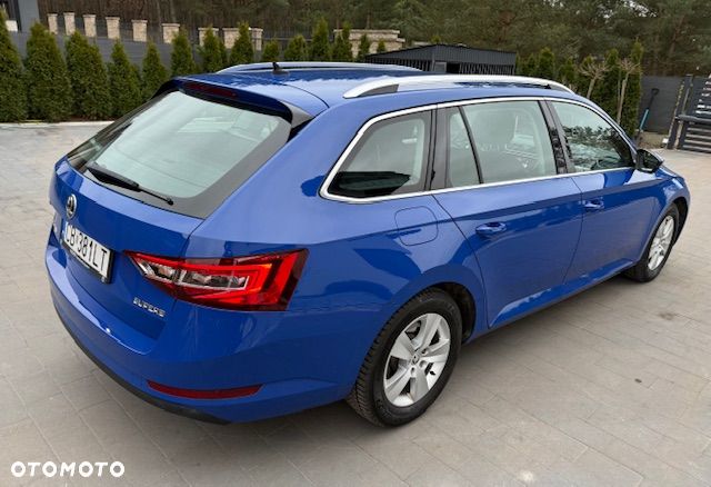 Skoda Superb 1.6 TDI Ambition - 5