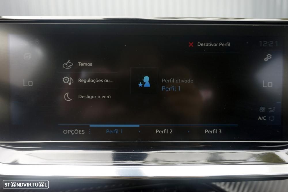 Peugeot 2008 1.2 PureTech GT Line - 23
