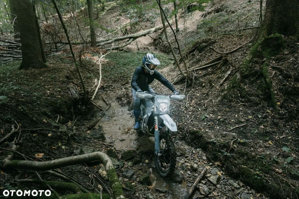 Husqvarna FE - 5
