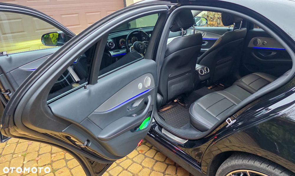 Mercedes-Benz Klasa E 220 d 4-Matic AMG - 11