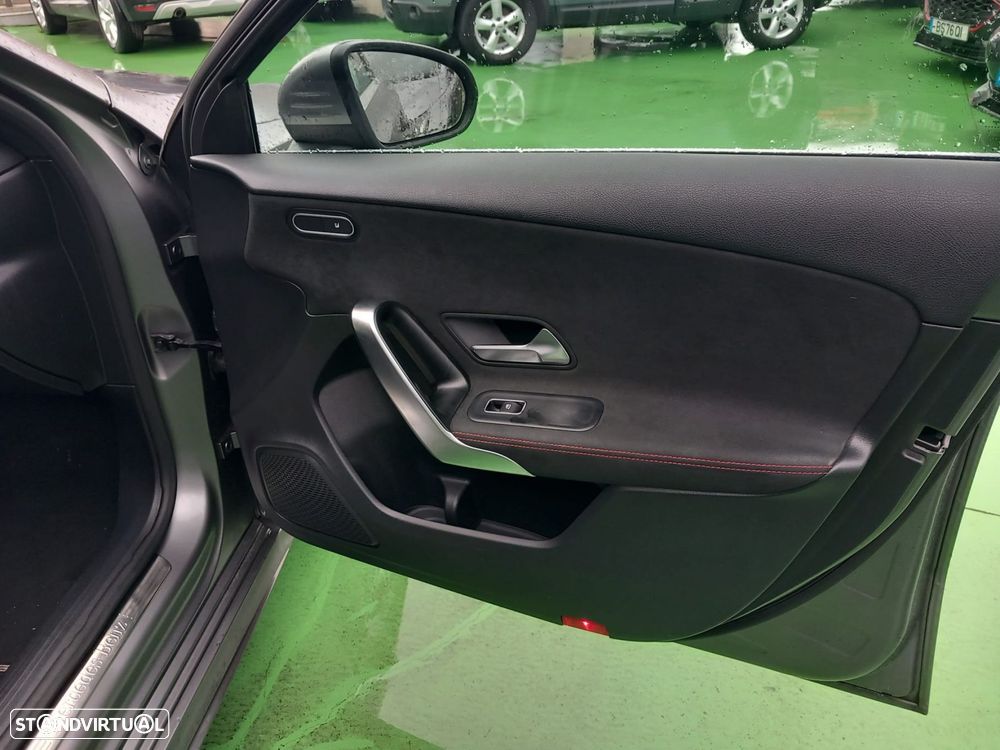 Mercedes-Benz A 180 d AMG Line - 10