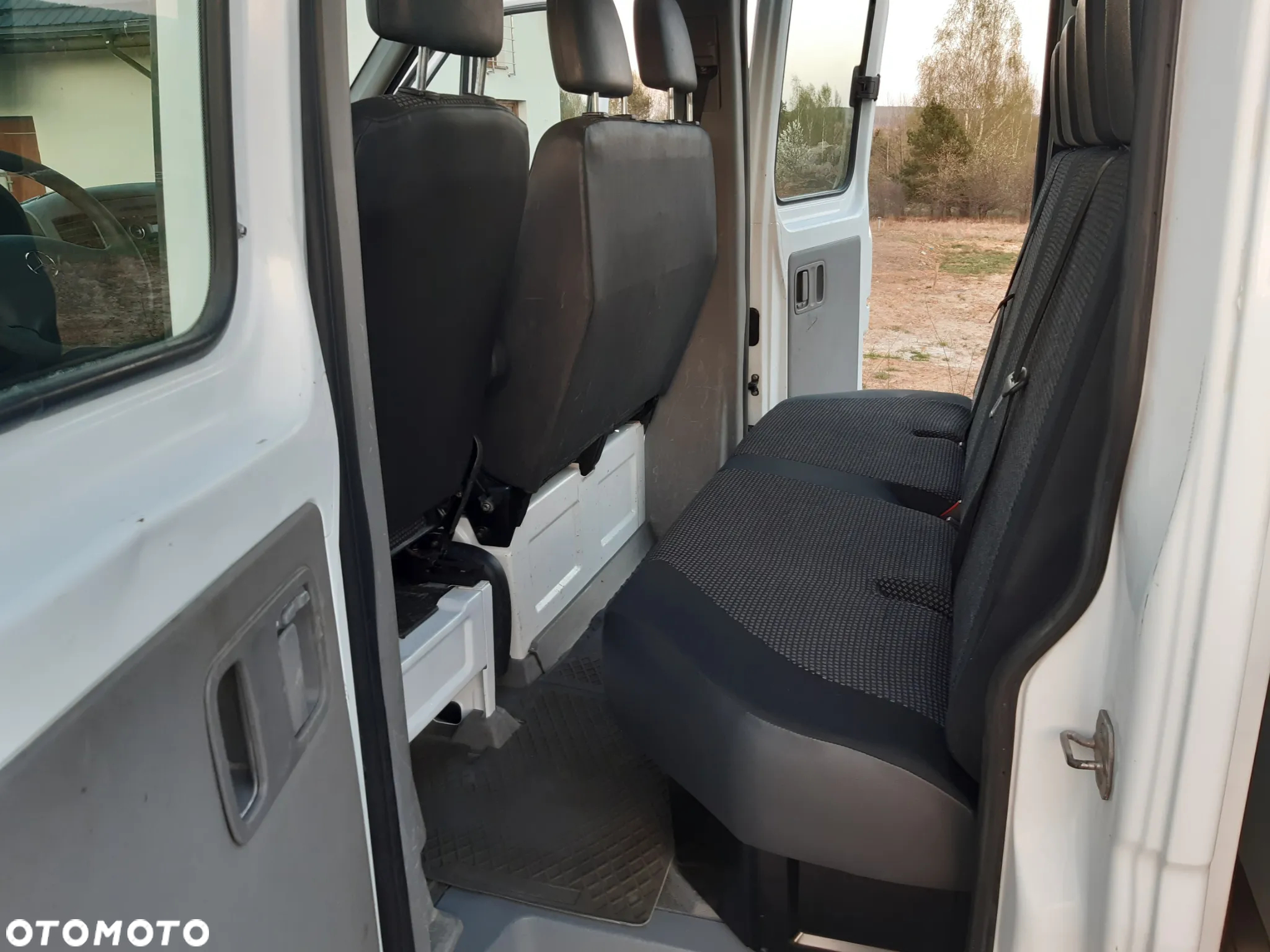 Mercedes-Benz Sprinter - 12