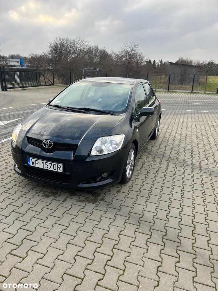 Toyota Auris 2.0 D-4D - 1