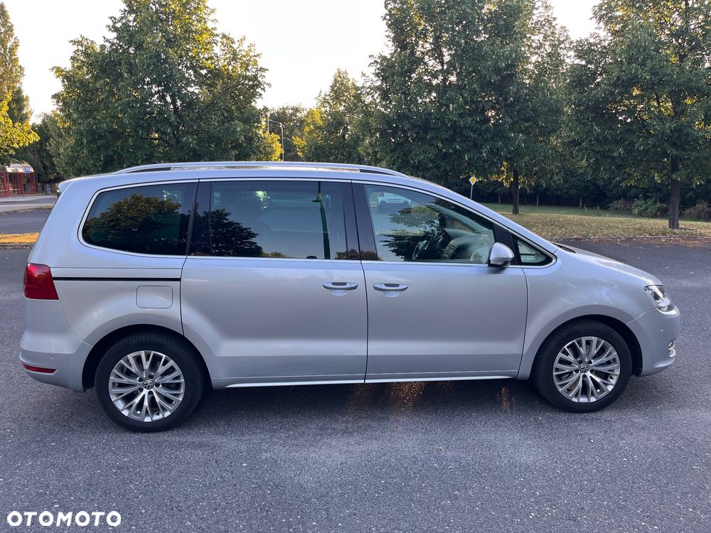 Volkswagen Sharan 2.0 TDI DSG BlueMotion Technology Highline - 22