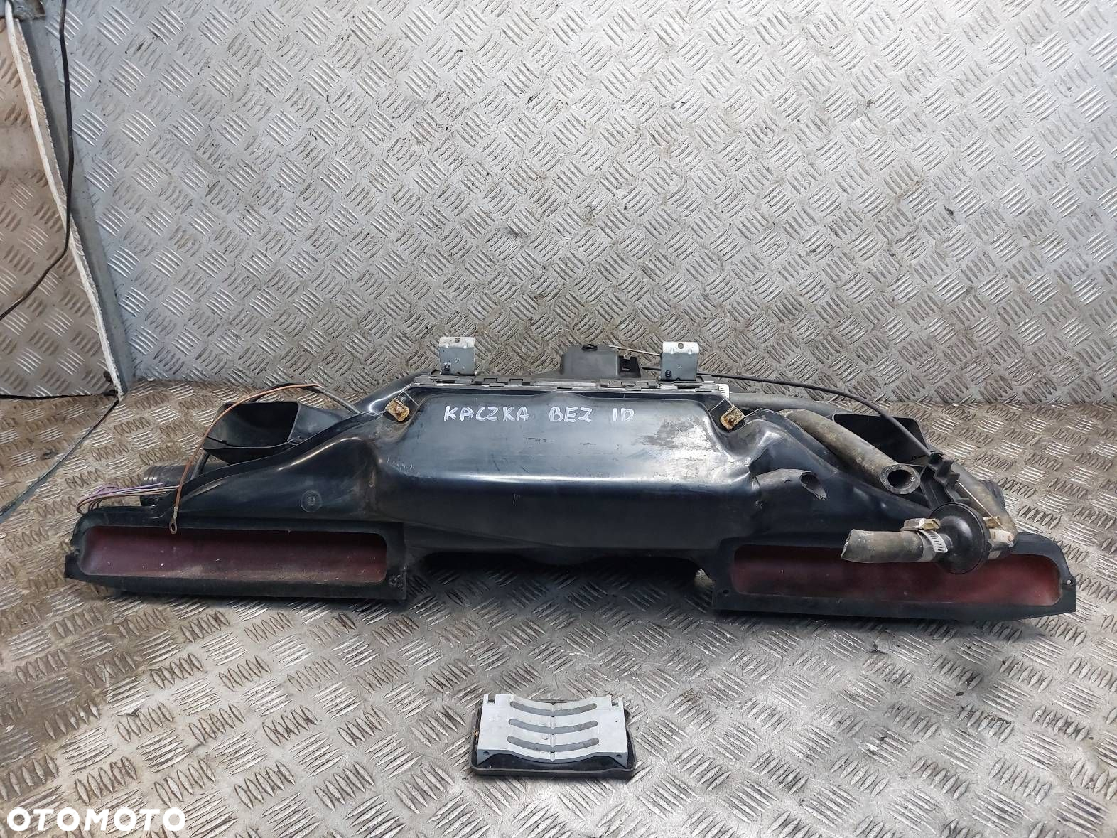 OBUDOWA NAGRZEWNICY + PANEL NAWIEWU MERCEDES-BENZ T1 KACZKA 9225212117 - 6