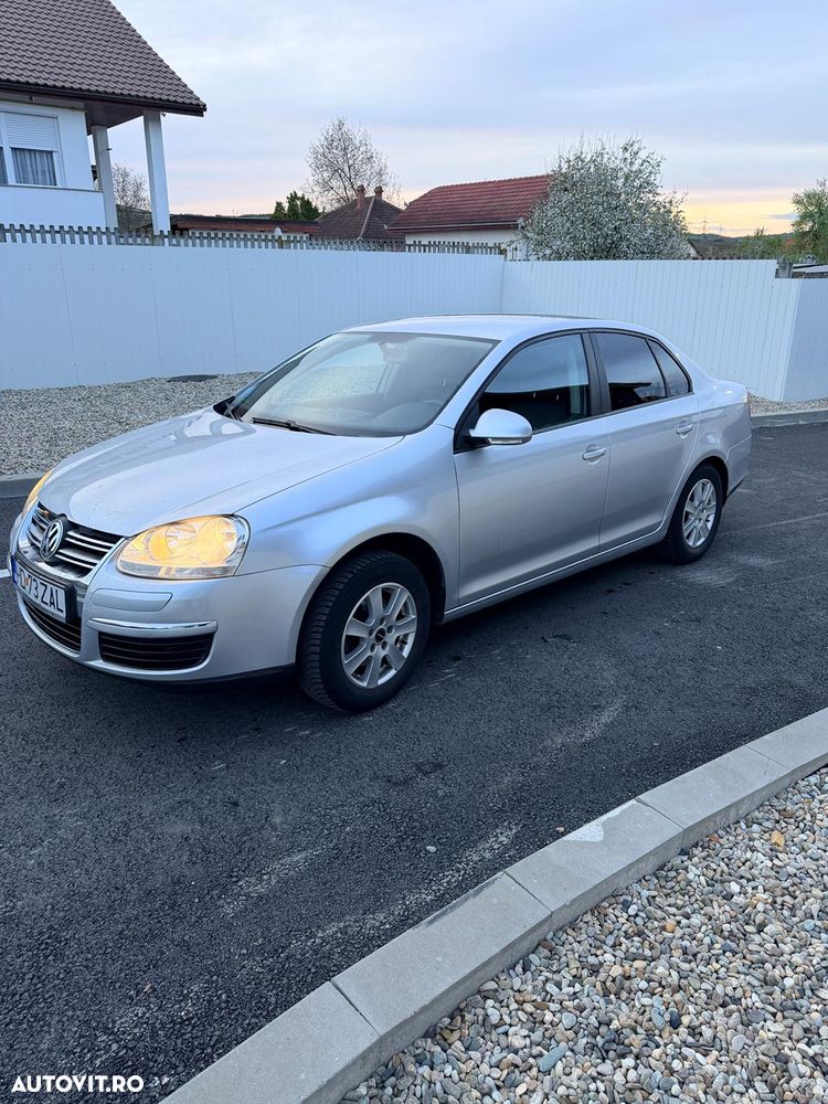 Volkswagen Jetta - 8