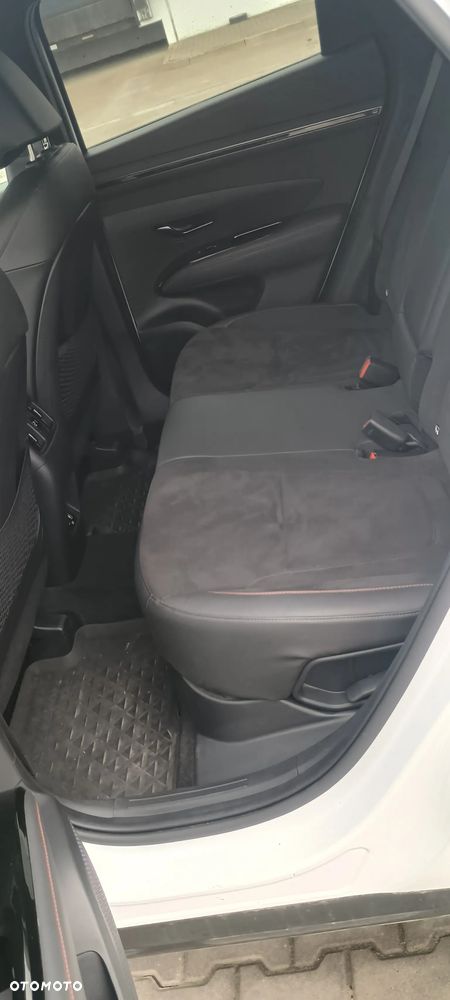 Hyundai Tucson 1.6 T-GDi HEV N-Line 4WD - 14