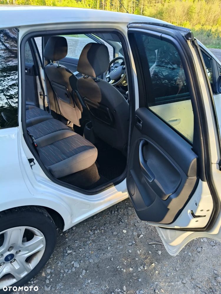 Ford C-MAX - 12