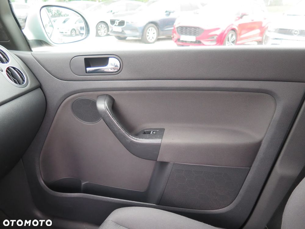 Volkswagen Golf Plus - 19