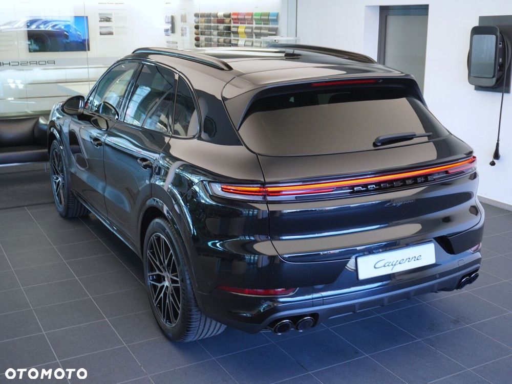 Porsche Cayenne Black Edition - 18