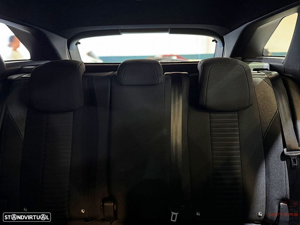 Peugeot 3008 1.2 PureTech Allure EAT8 - 38