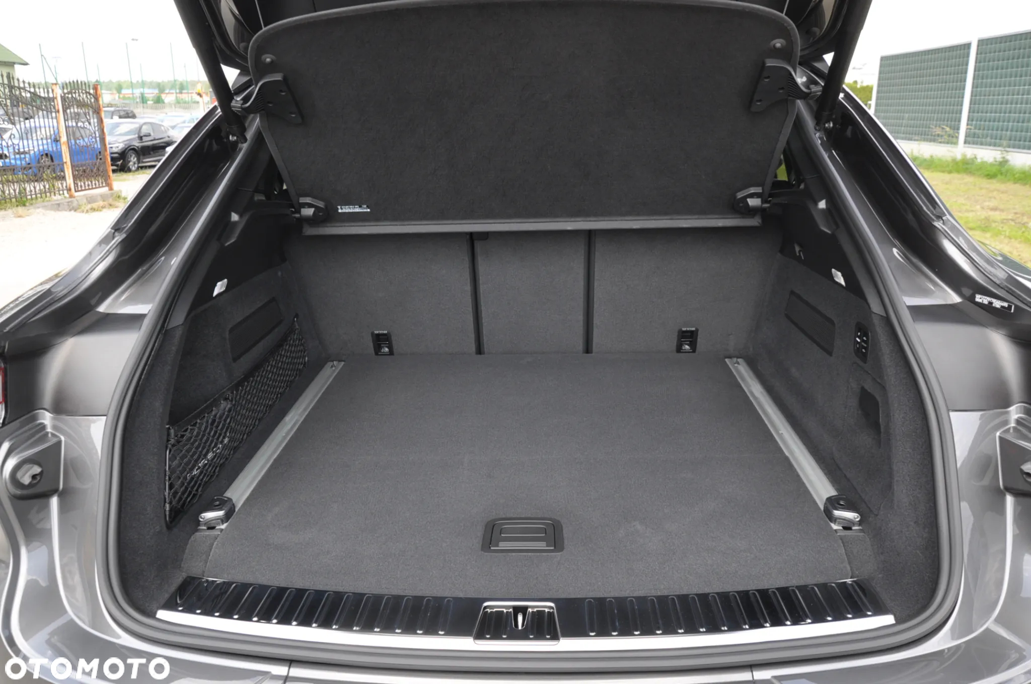 Porsche Cayenne Coupe E-Hybrid PHEV - 30