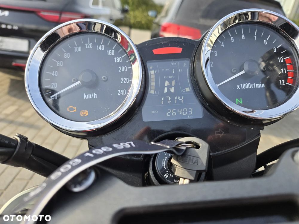 Kawasaki Z 900 RS - 13