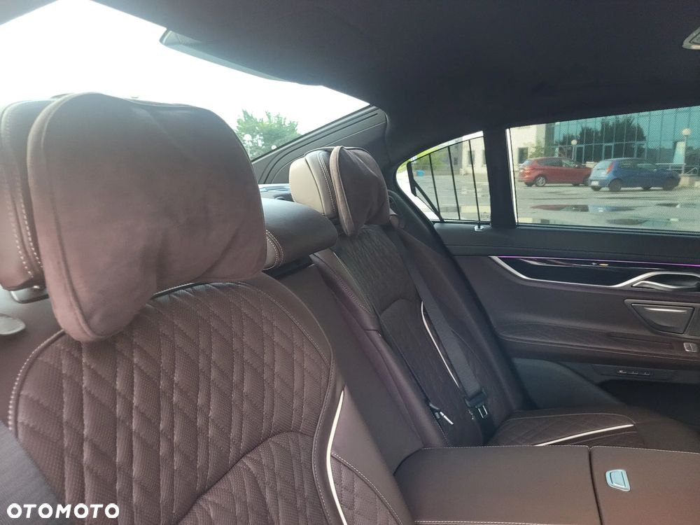 BMW Seria 7 740d xDrive mHEV sport - 16