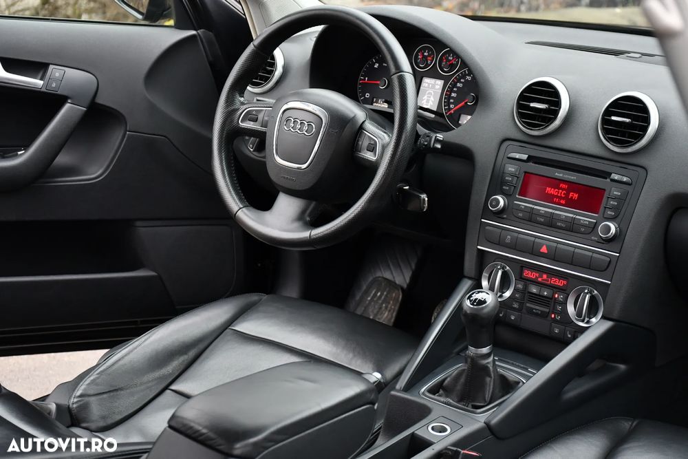 Audi A3 1.6 TDI Sportback DPF Attraction - 6