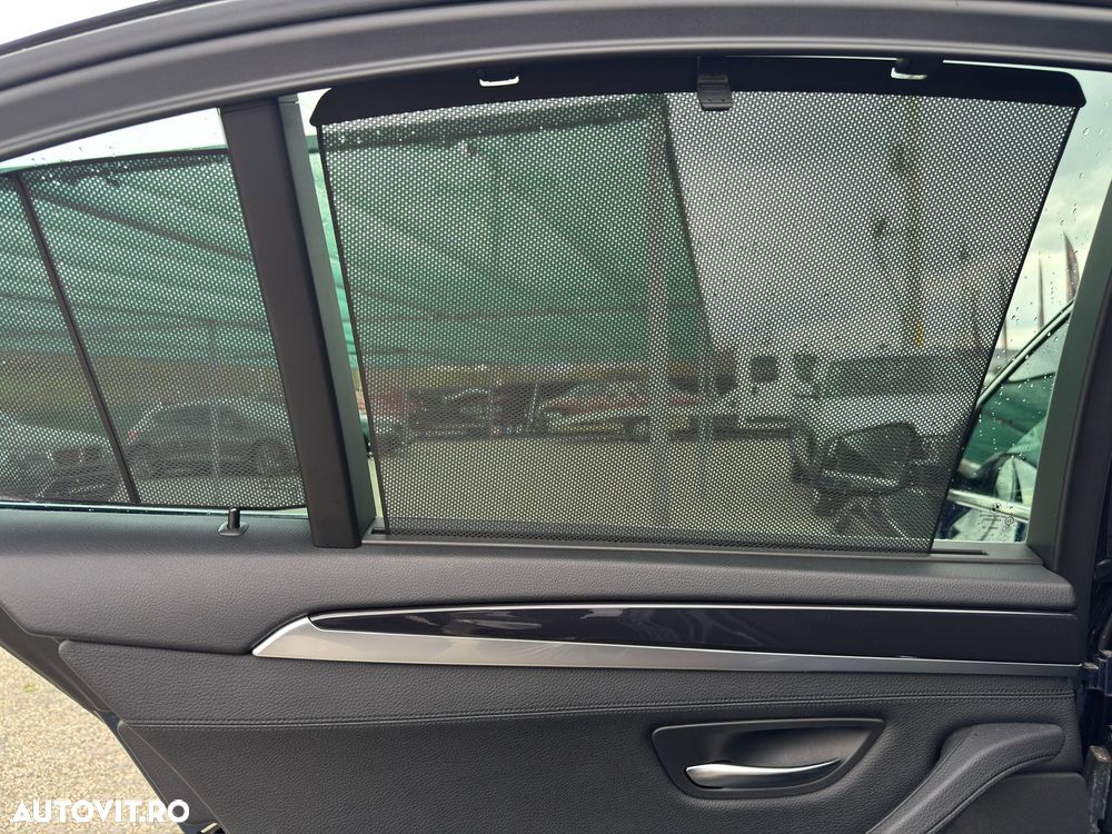 BMW Seria 5 525d xDrive AT - 18