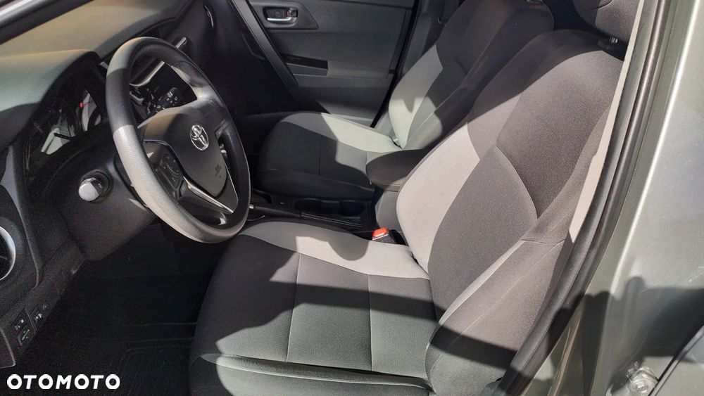 Toyota Auris 1.33 VVT-i Active - 21