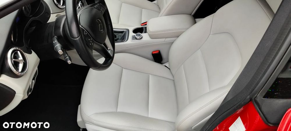 Mercedes-Benz CLA 180 - 5