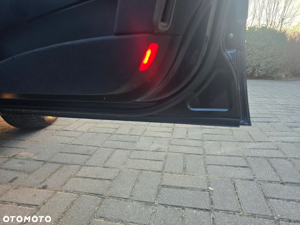 Mercedes-Benz Klasa E 280 CDI 4Matic Automatik Avantgarde DPF - 25