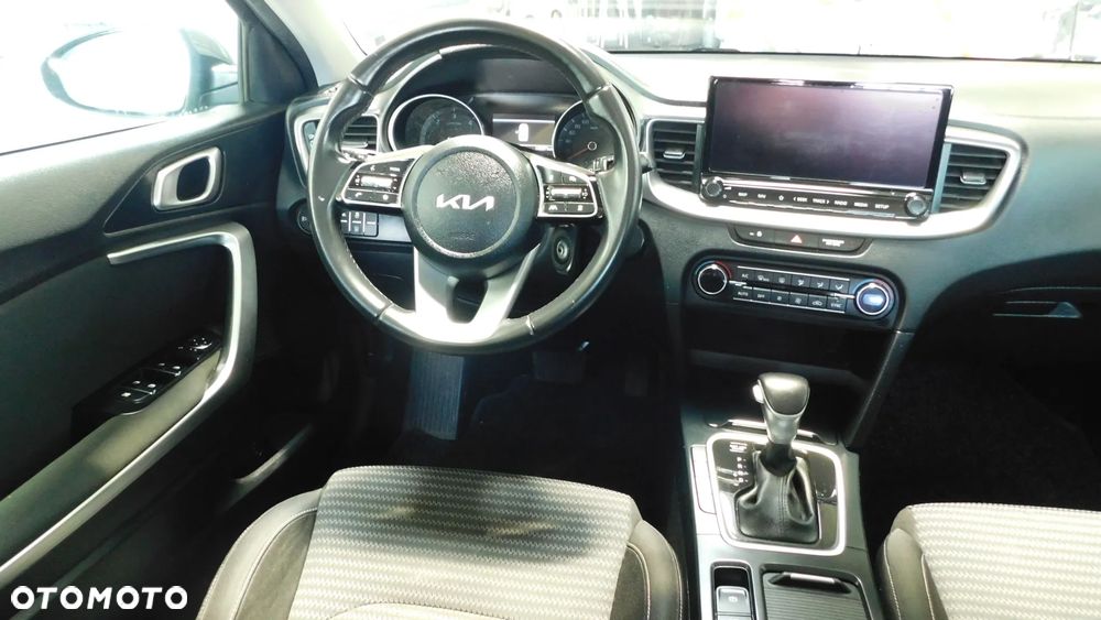 Kia Ceed 1.6 CRDi SCR L Business Line DCT - 24