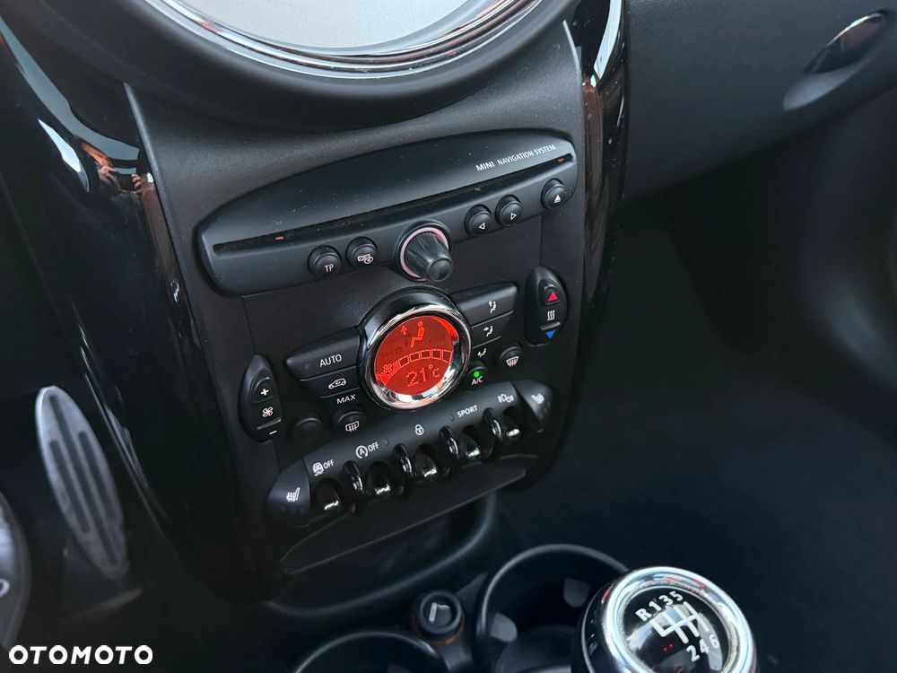 MINI Paceman Cooper SD ALL4 - 32