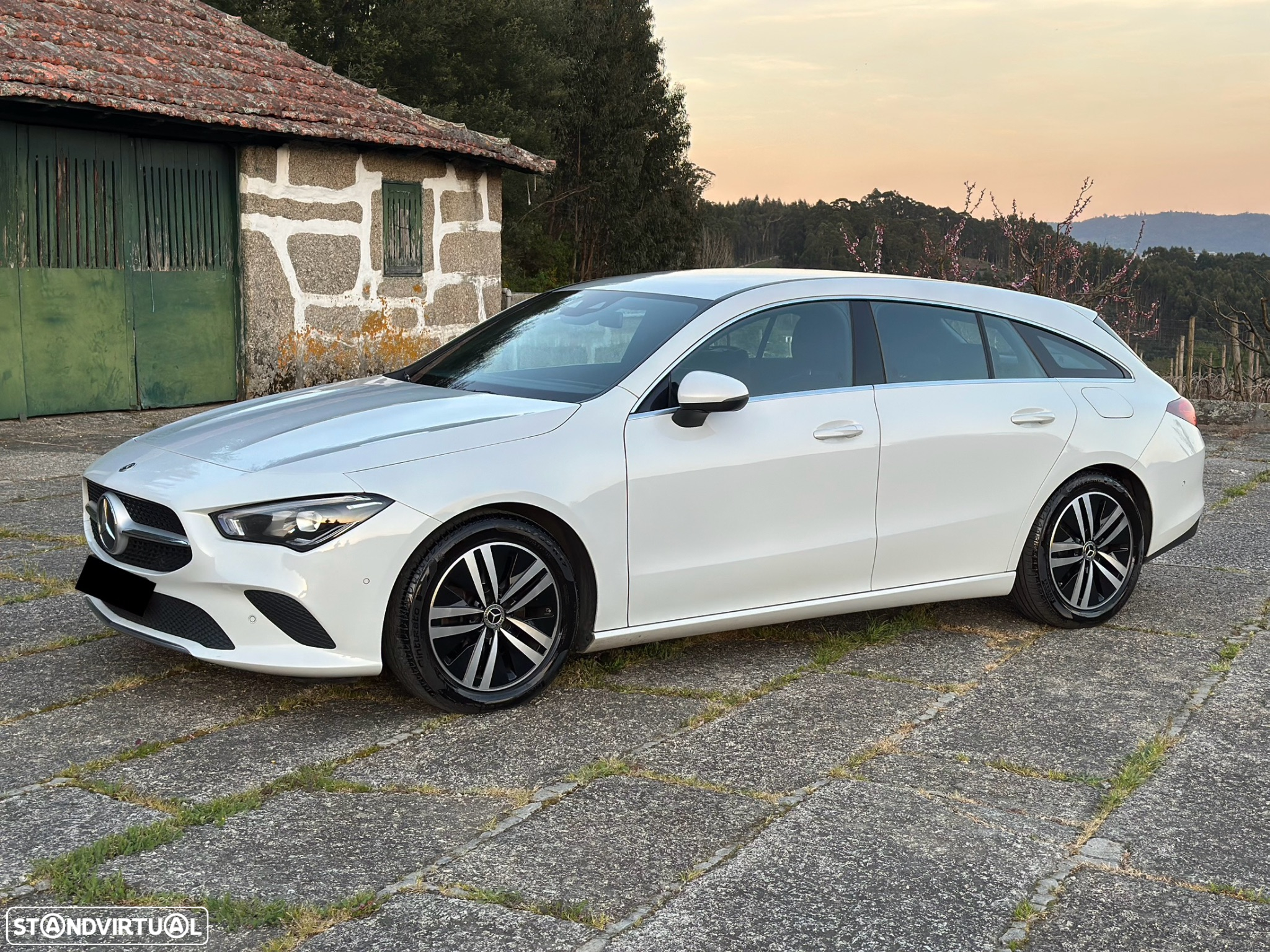 Mercedes-Benz CLA 180 d Shooting Brake Style Plus - 38