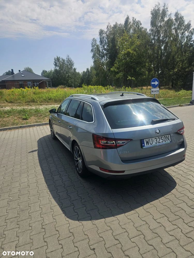 Skoda Superb 2.0 TDI 4x4 L&K DSG - 8