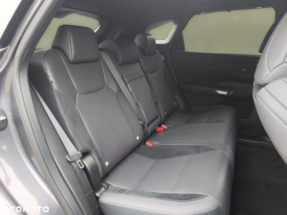 Lexus RX - 10