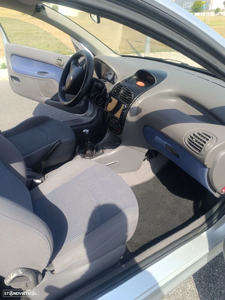Peugeot 206 1.1 Color Line - 8