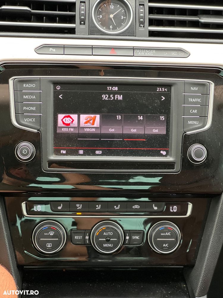 Volkswagen Passat Variant 2.0 TDI (BlueMotion Technology) Highline - 18