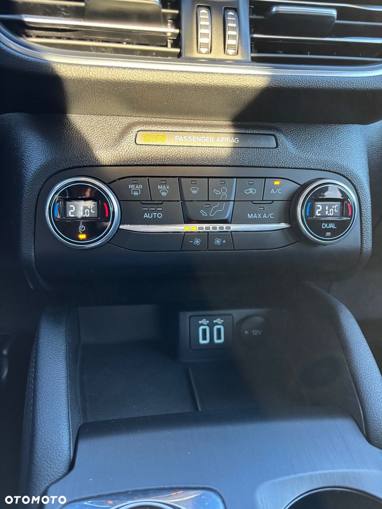 Ford Kuga 2.5 FHEV FWD Titanium - 21