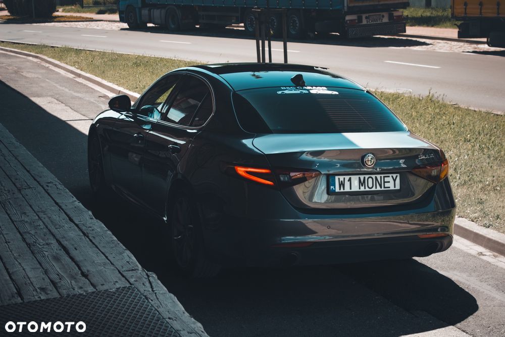 Alfa Romeo Giulia - 3