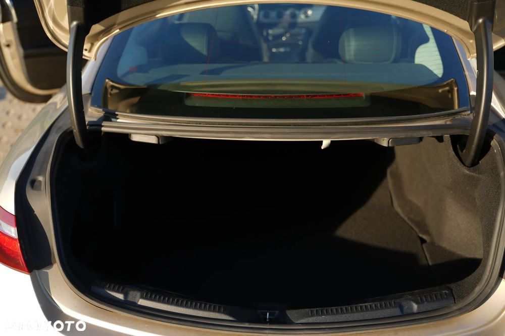 Mercedes-Benz Klasa E 220 d 9G-TRONIC Avantgarde - 14