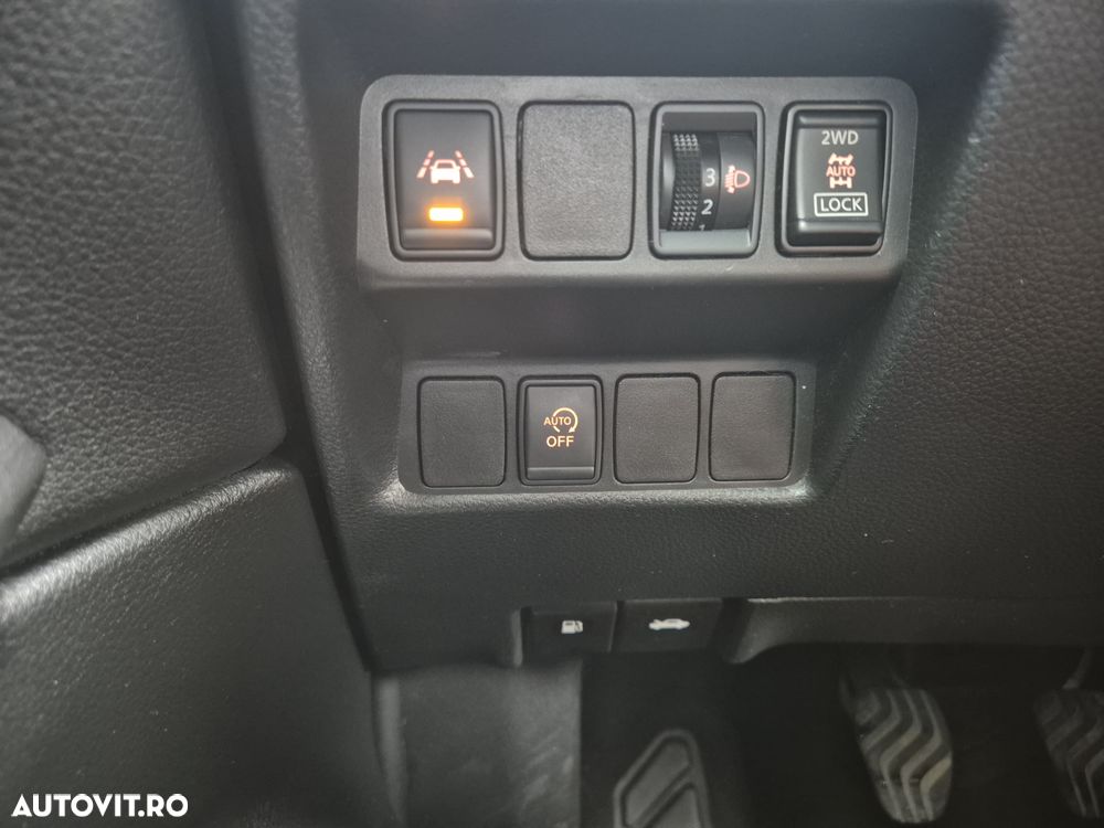 Nissan Qashqai 1.6L dCi Start/Stop 4X4-i N-Connecta - 21