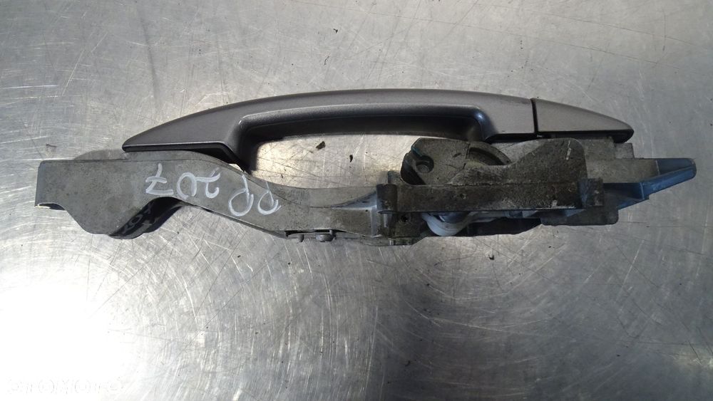 KLAMKA PRAWA PRZEDNIA ZEWNĘTRZNA PEUGEOT 207 1.6VTI SW - 2