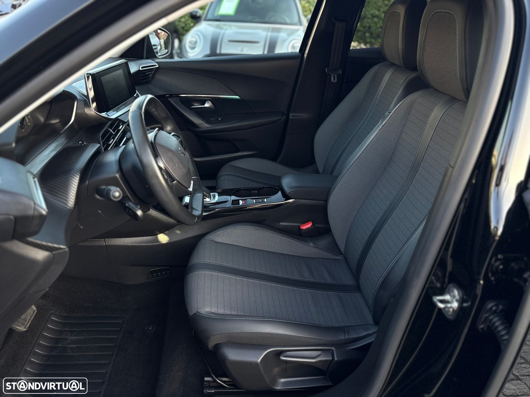 Peugeot e-2008 50 kWh Allure Pack - 12