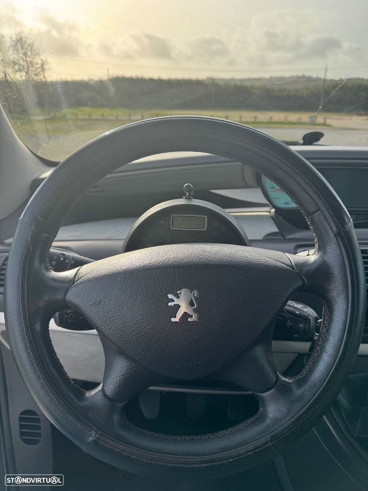 Peugeot 807 2.2 HDi Navteq - 13