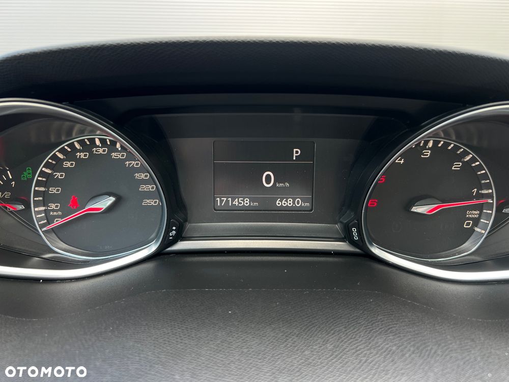 Peugeot 308 - 23