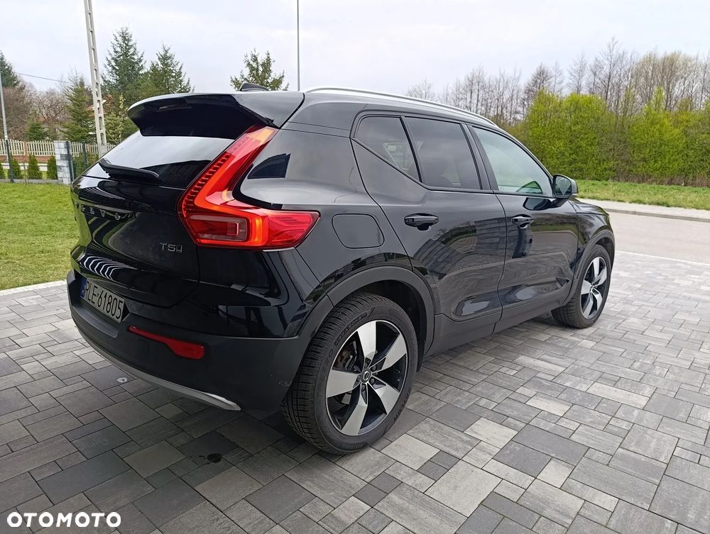 Volvo XC 40 T5 AWD Momentum - 1