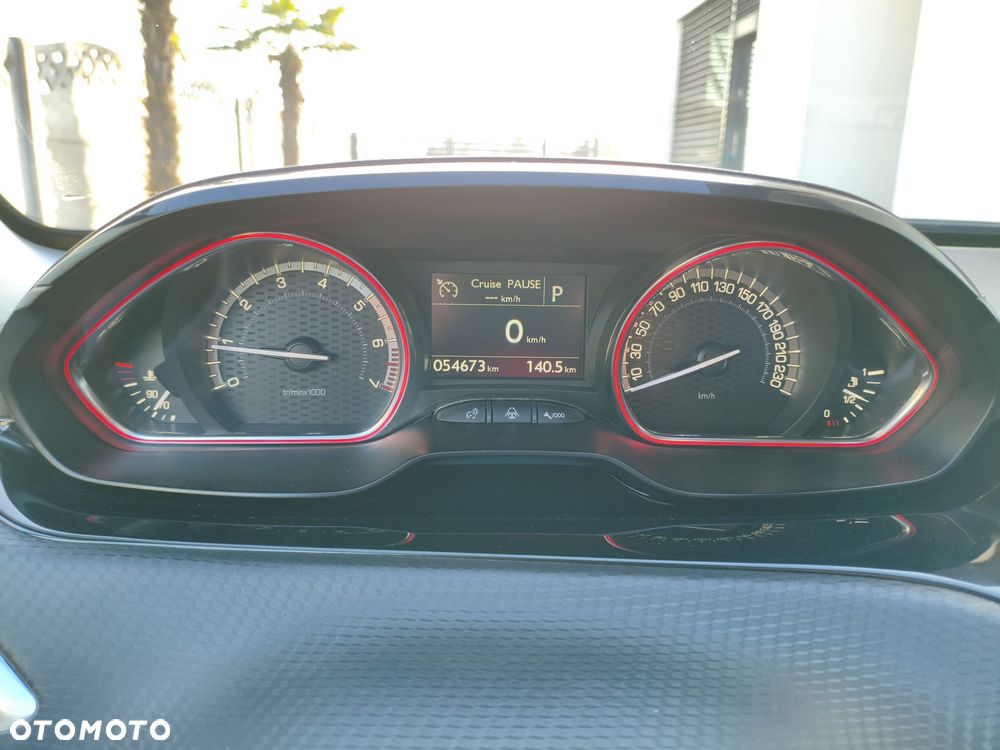 Peugeot 2008 PureTech 110 Stop&Start EAT6 GT-Line Edition - 28