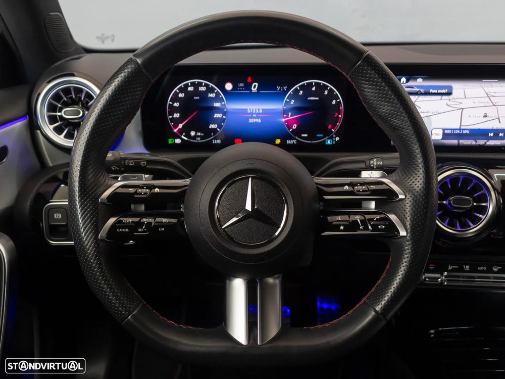 Mercedes-Benz A 200 AMG Line Aut. - 22