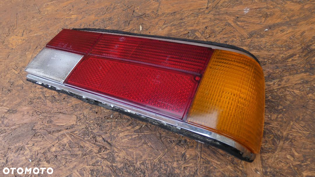 BMW E24 LAMPA PRAWY TYŁ KOMPLETNA - 14