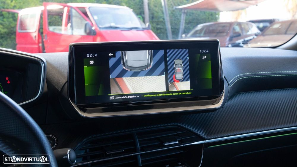 Peugeot 2008 1.2 PureTech GT - 8