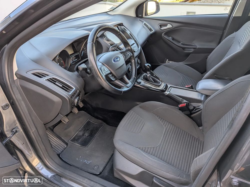 Ford Focus - 8